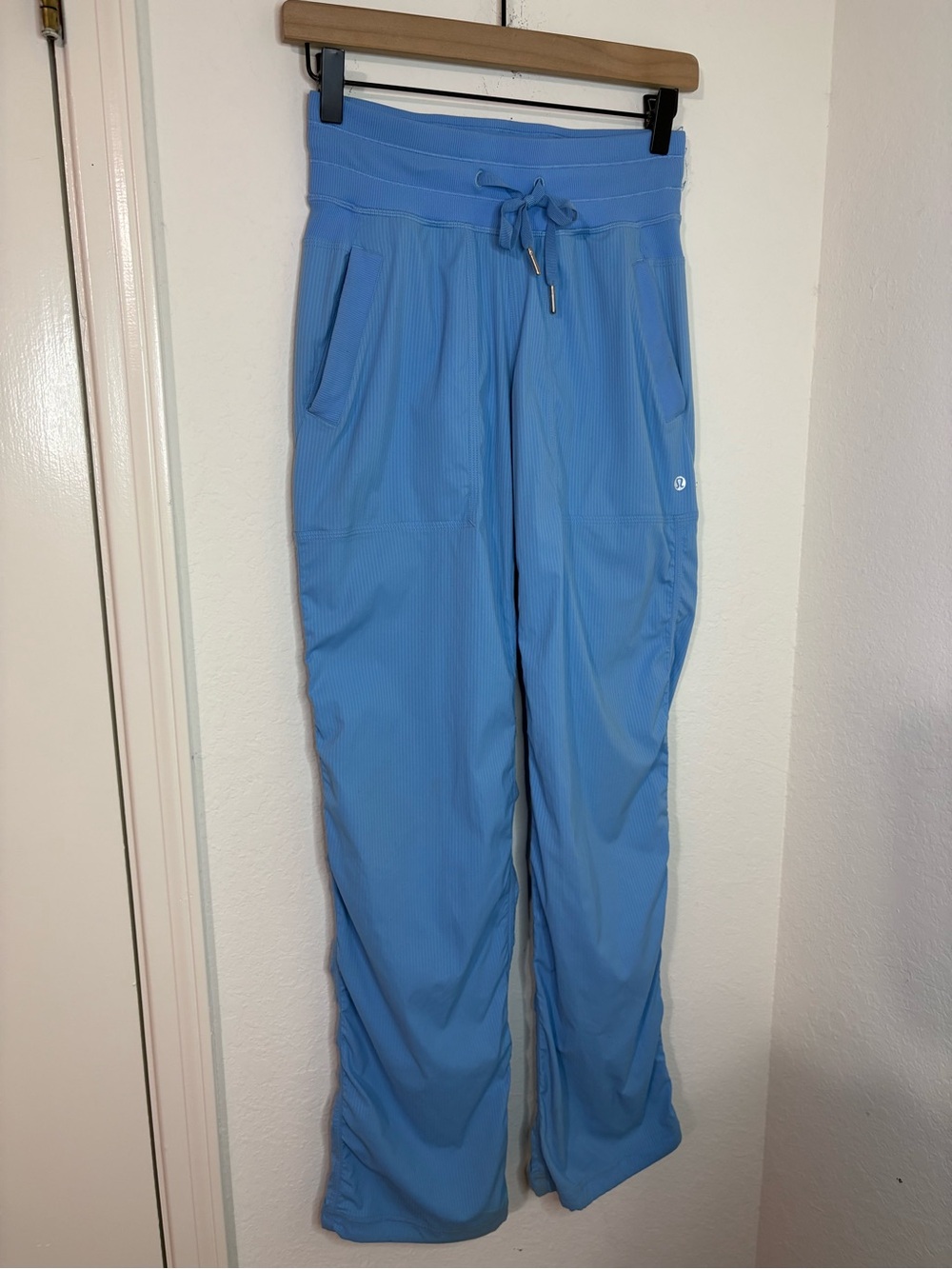 Lululemon Dance Studio Pants in Blue Nile Size 2 - Picture 6 of 16